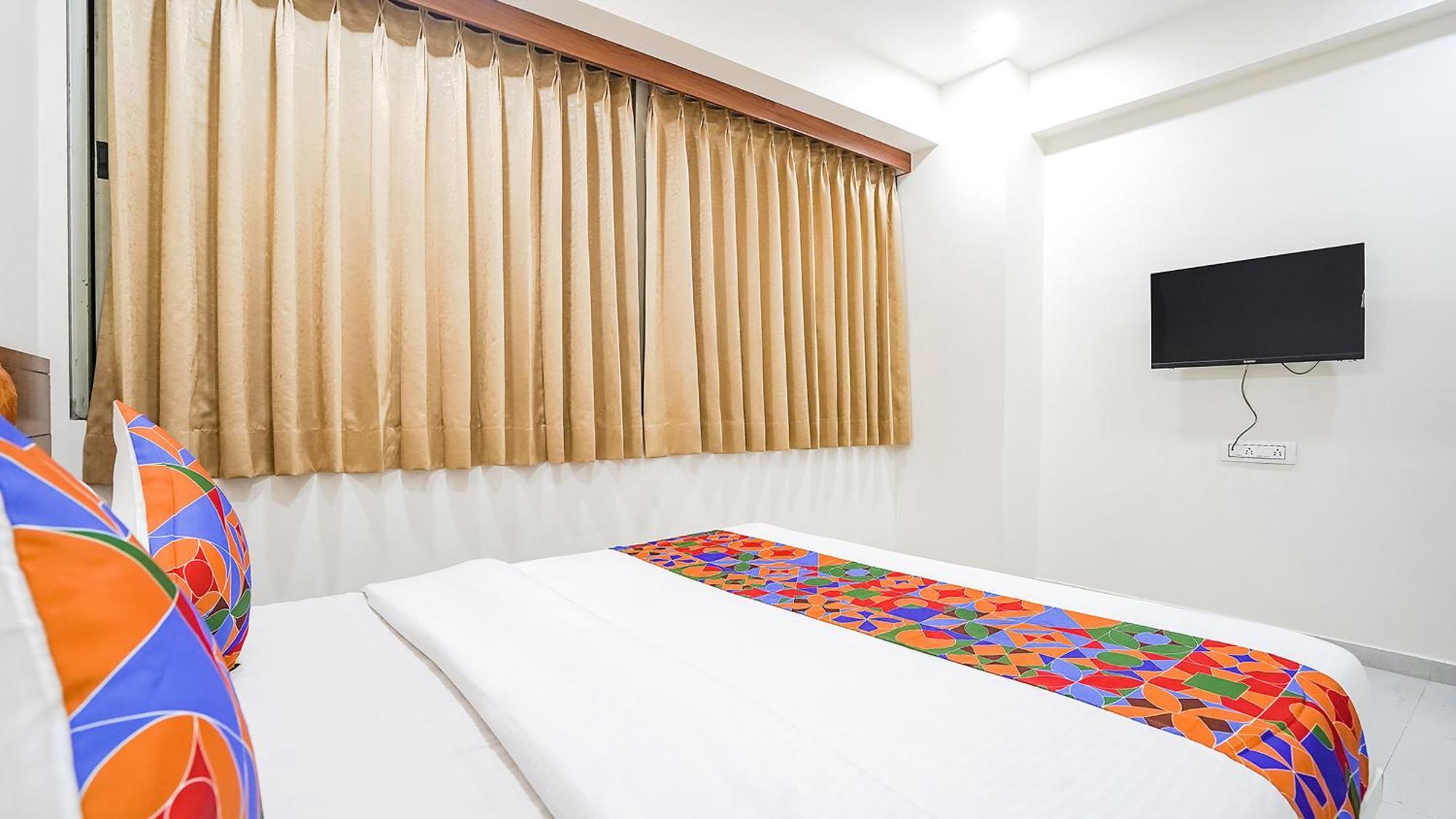 Fabhotel Vishala In Ахмедабад Экстерьер фото